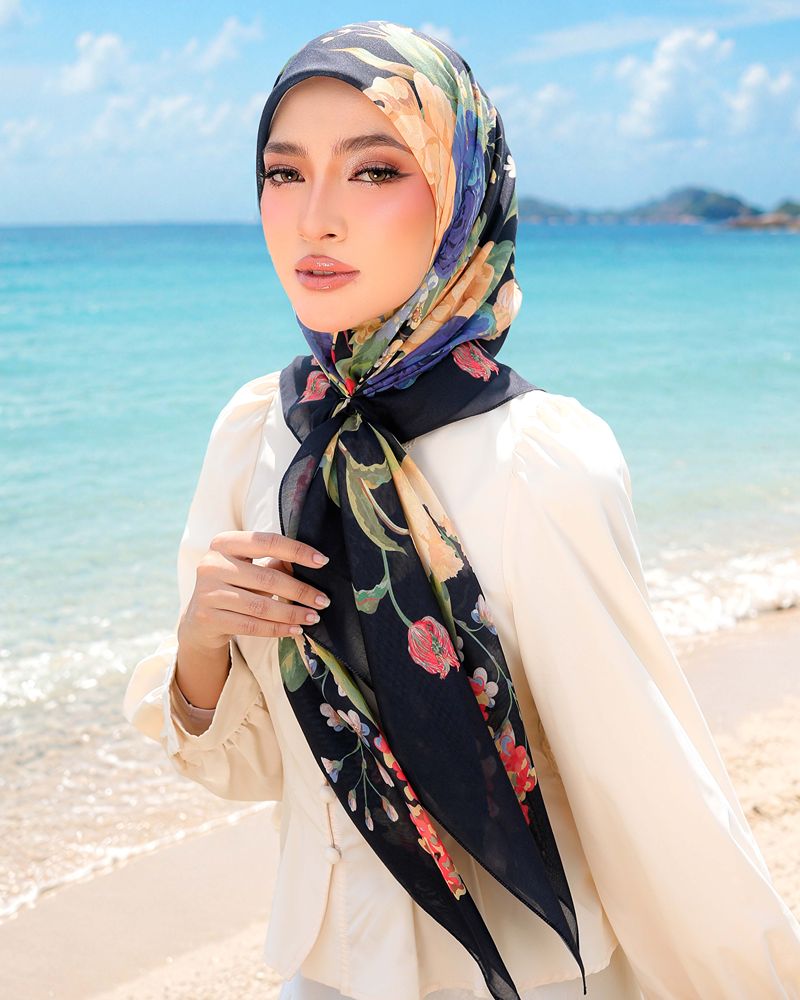 Vintage Floral in Eloise