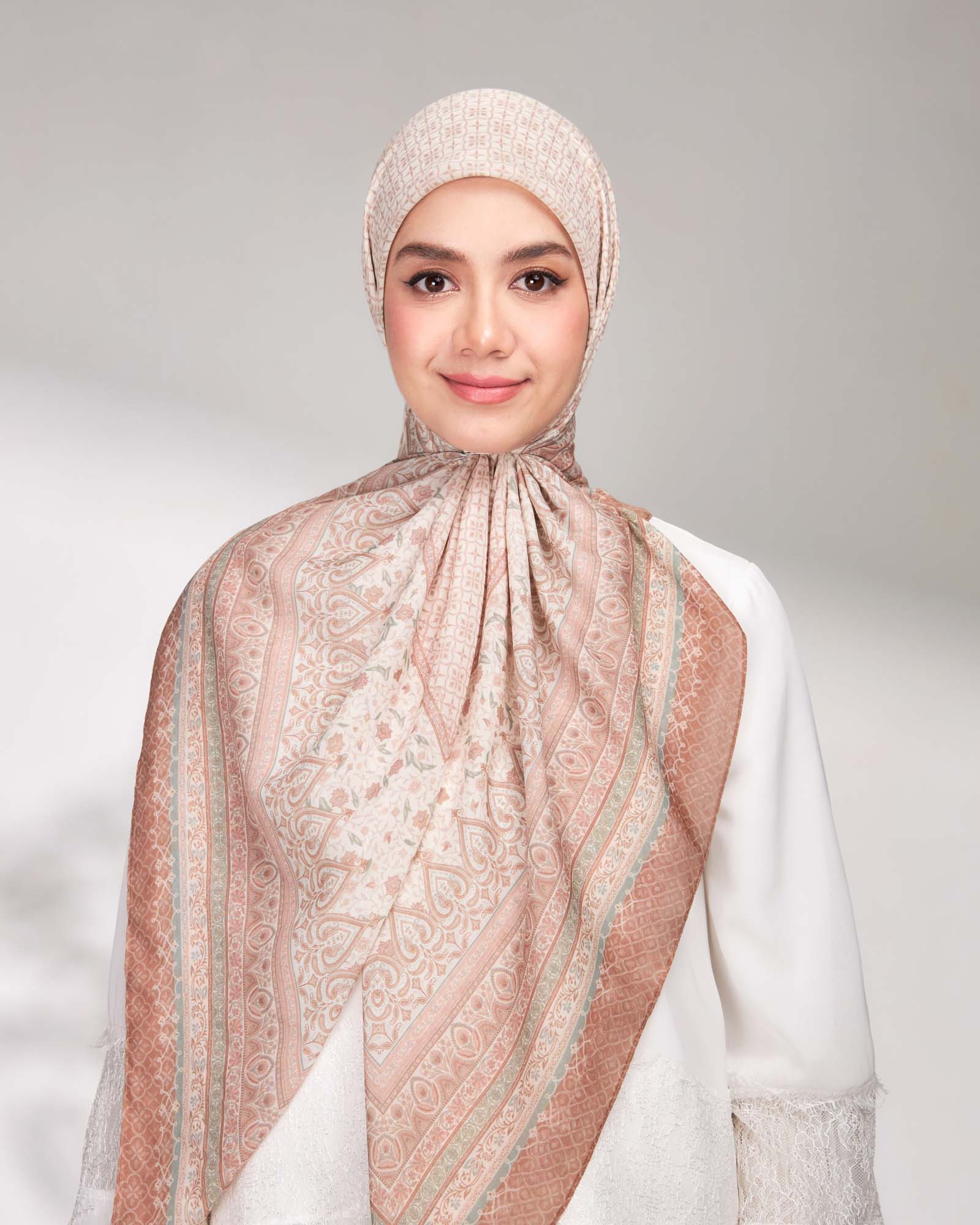 Arabesque in Elora Satin Shawl