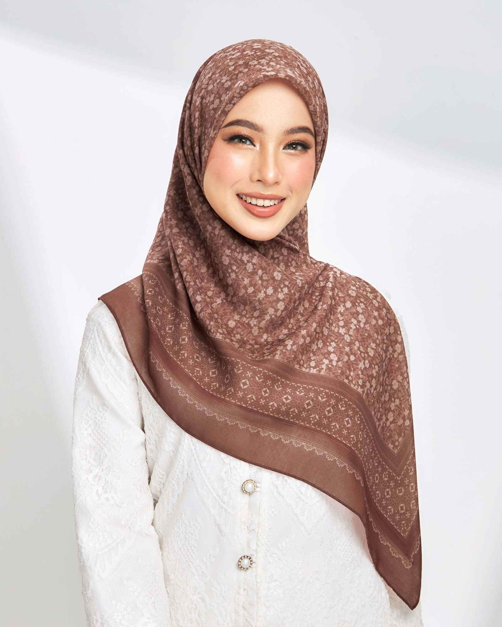 Mahsuri in Haryati Chestnut