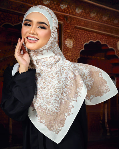 Henna in Lace