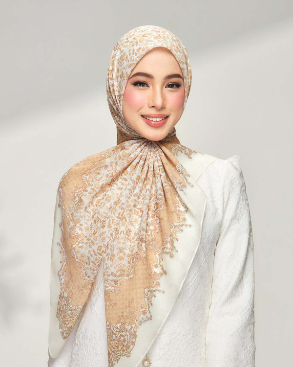 Henna in Lace Satin Square