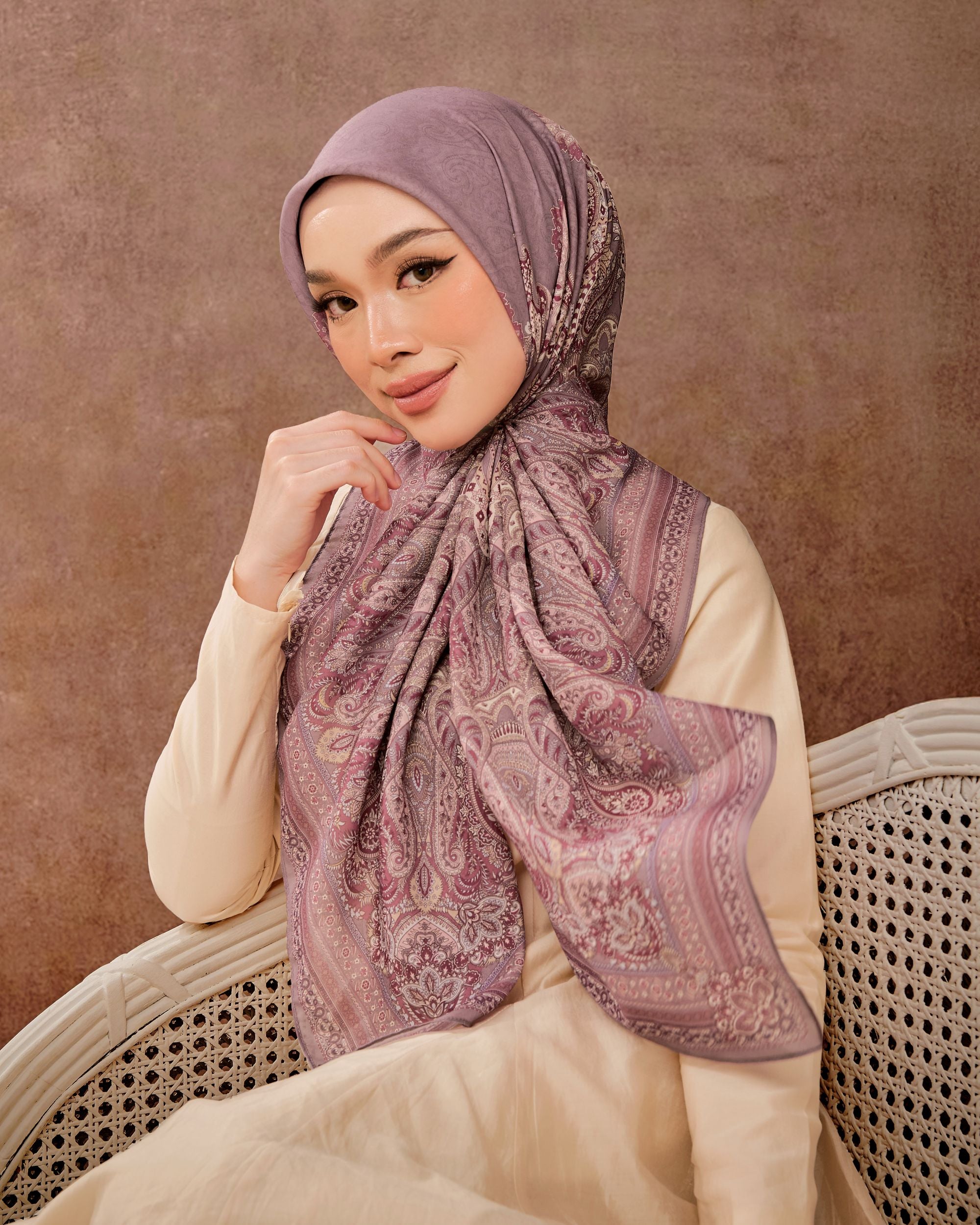 Aniesha in Lavure