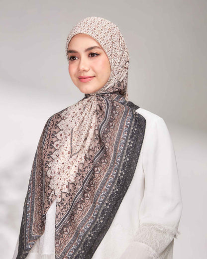 Arabesque in Layla