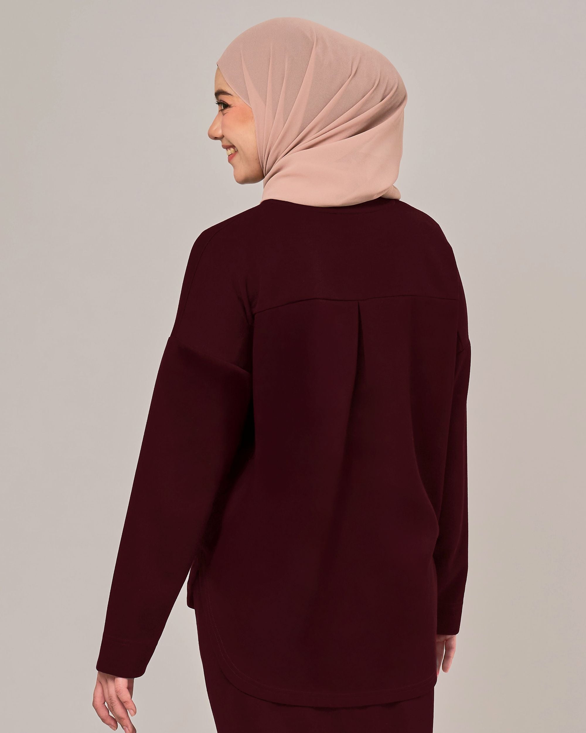 CORA TOP IN MAROON