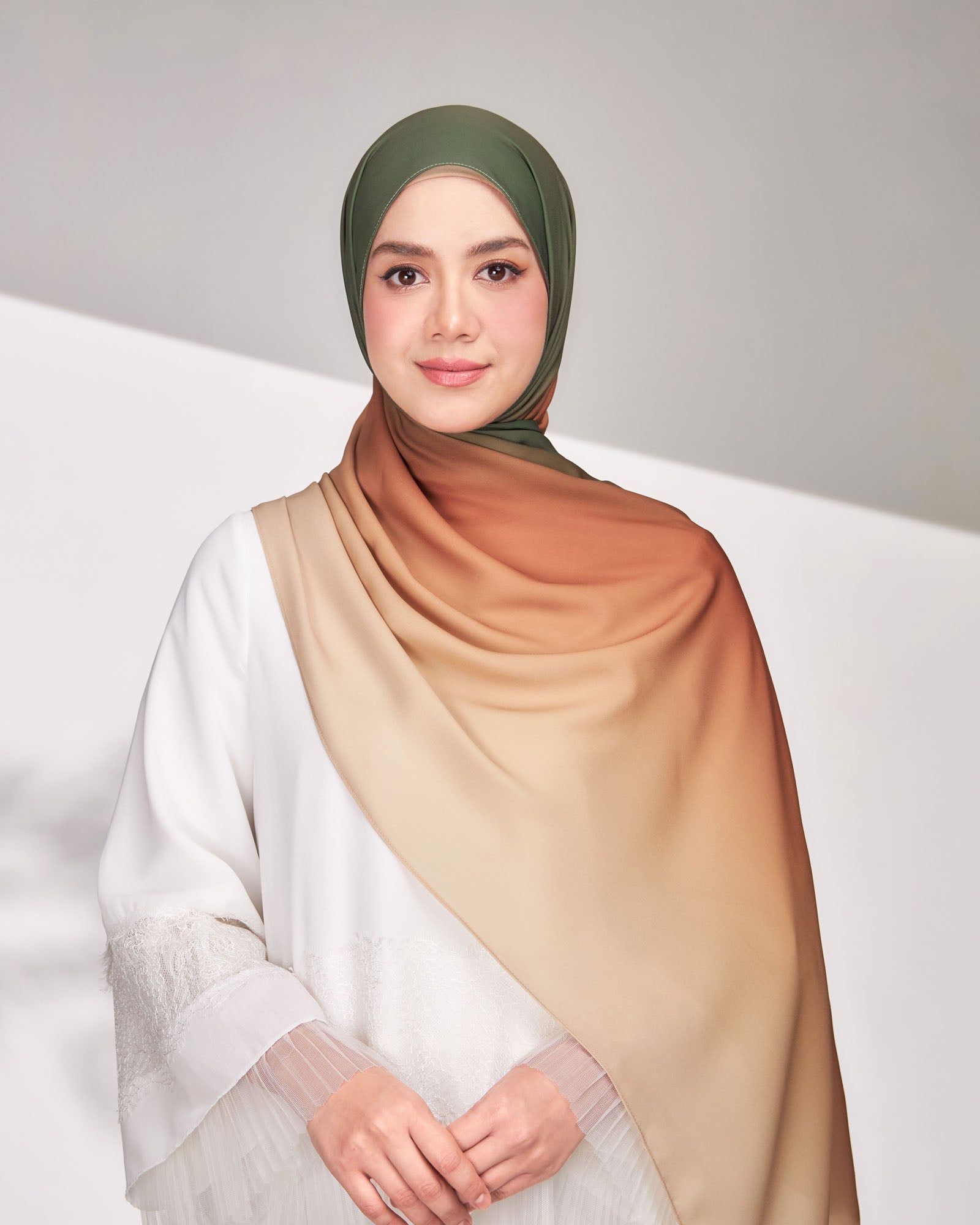 Ombre in Mocha Breeze Shawl