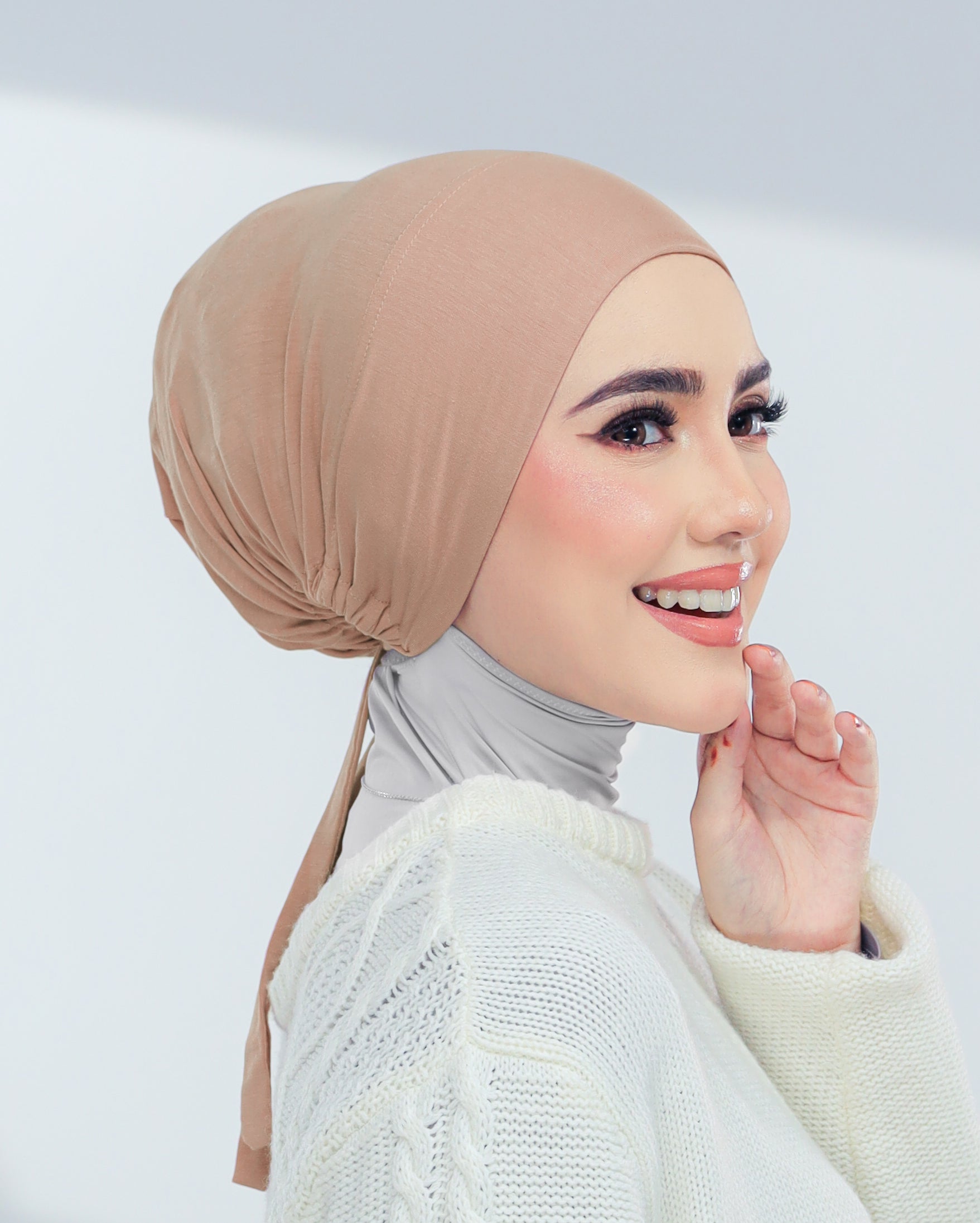 Inner Tieback in Pale Gold