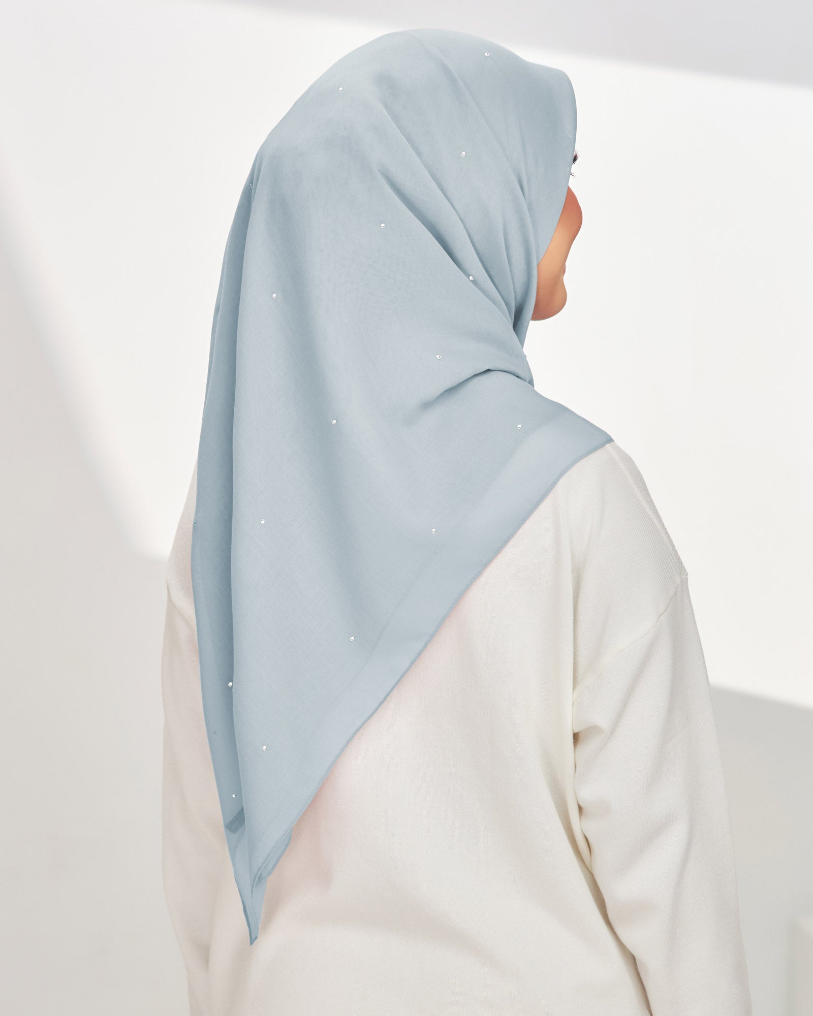 Aurora in Pearl Blue