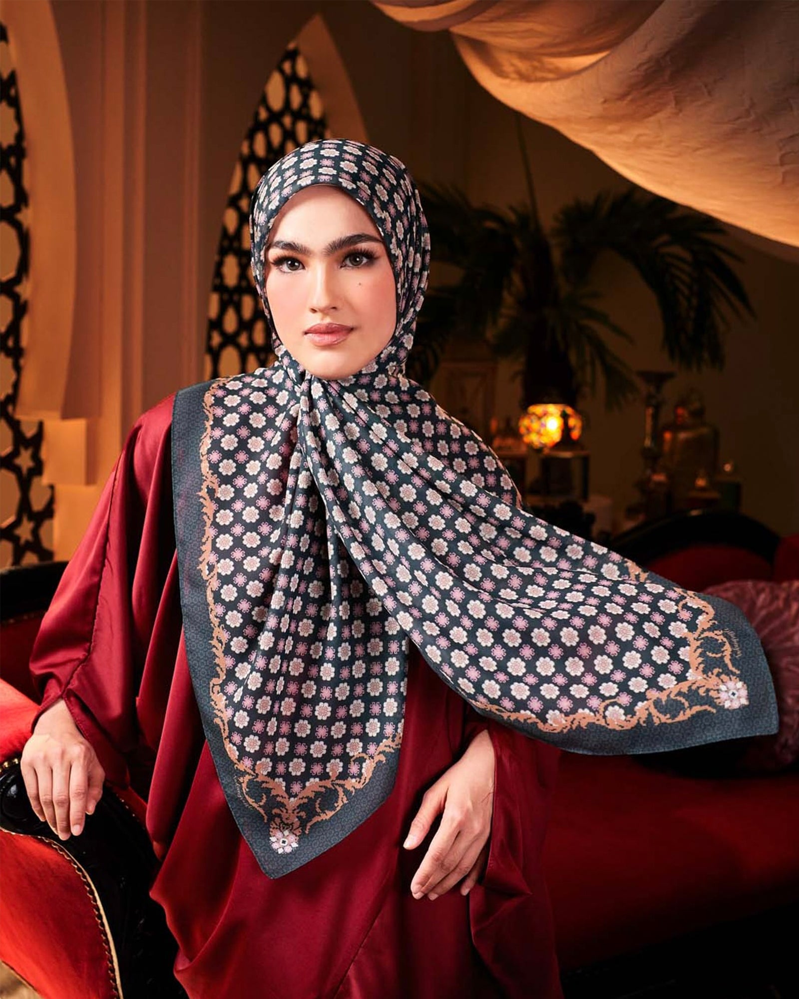 Penta Sapphire Iin Girih