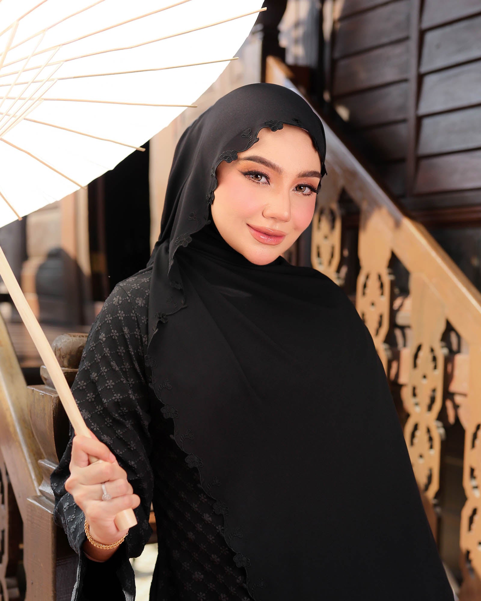 Juwita Pearl Chiffon Embroidery Shawl