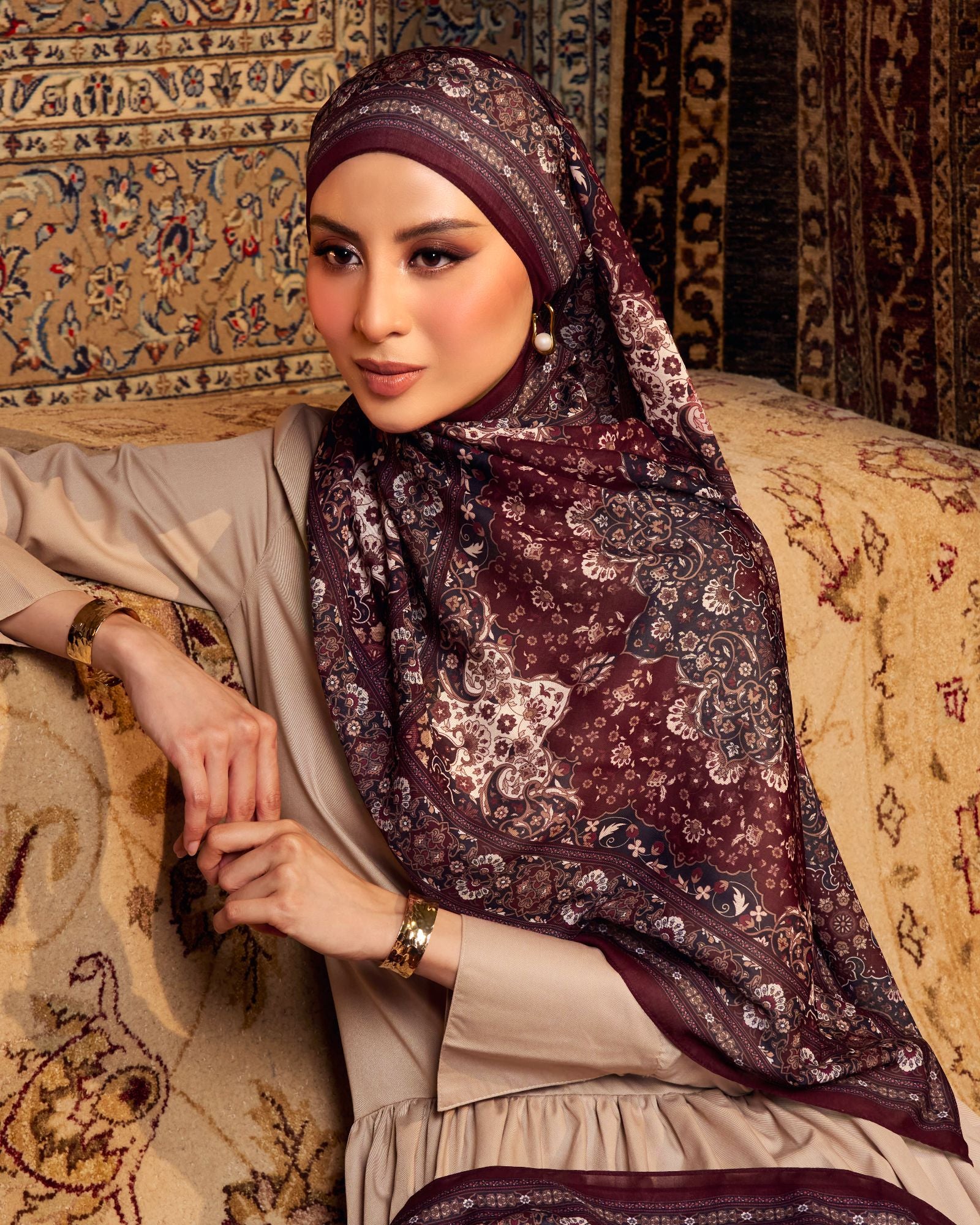 Sultana in Ruhena Shawl