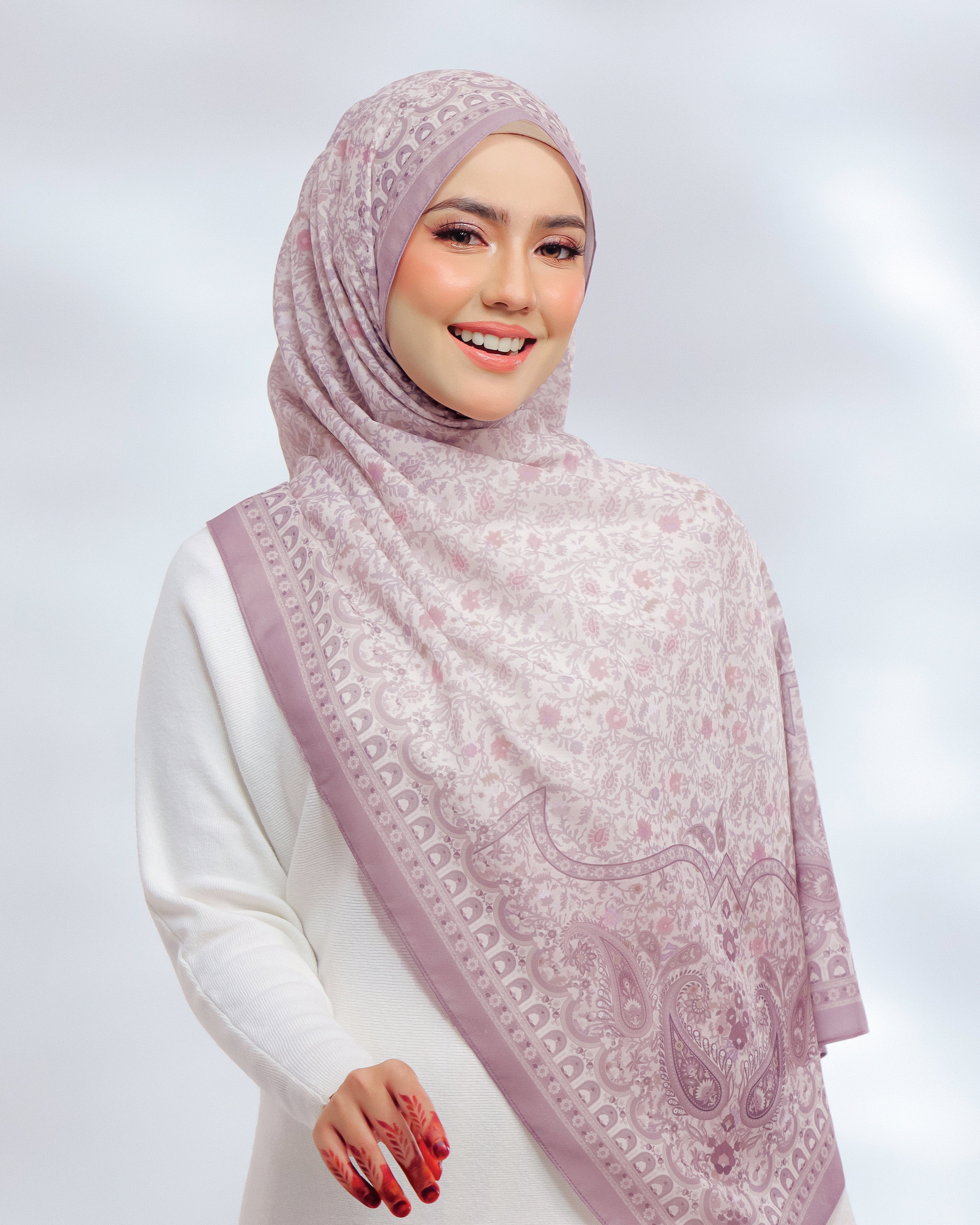 Mohabbatein in Kiran Orchid Cotton Shawl