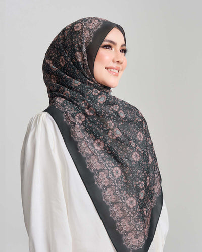 Vintage Garden in Sara Cotton Shawl