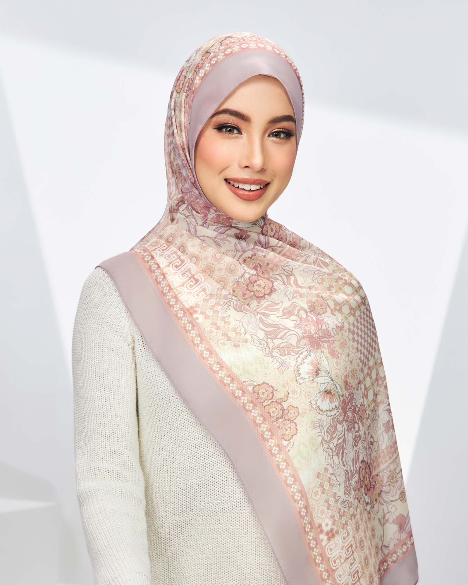 PRALINE IN PERIWINKLE SHAWL