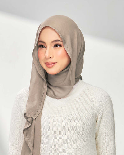 Nour in Bolero
