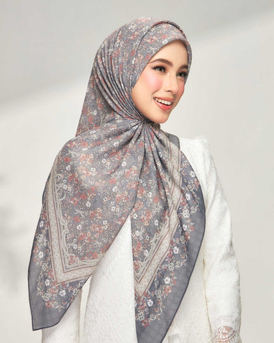 Kesuma in Slate