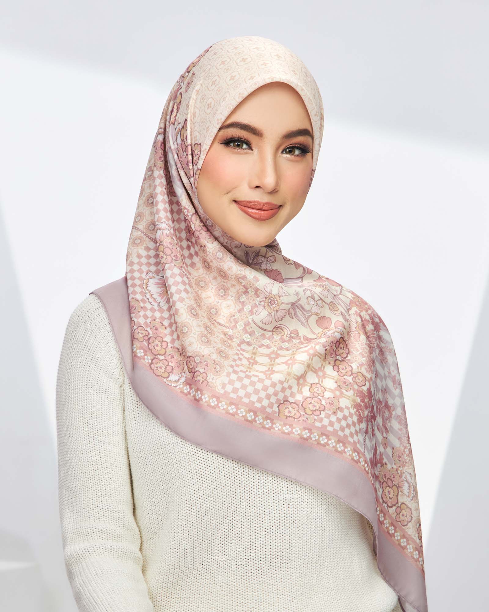 Praline in Periwinkle