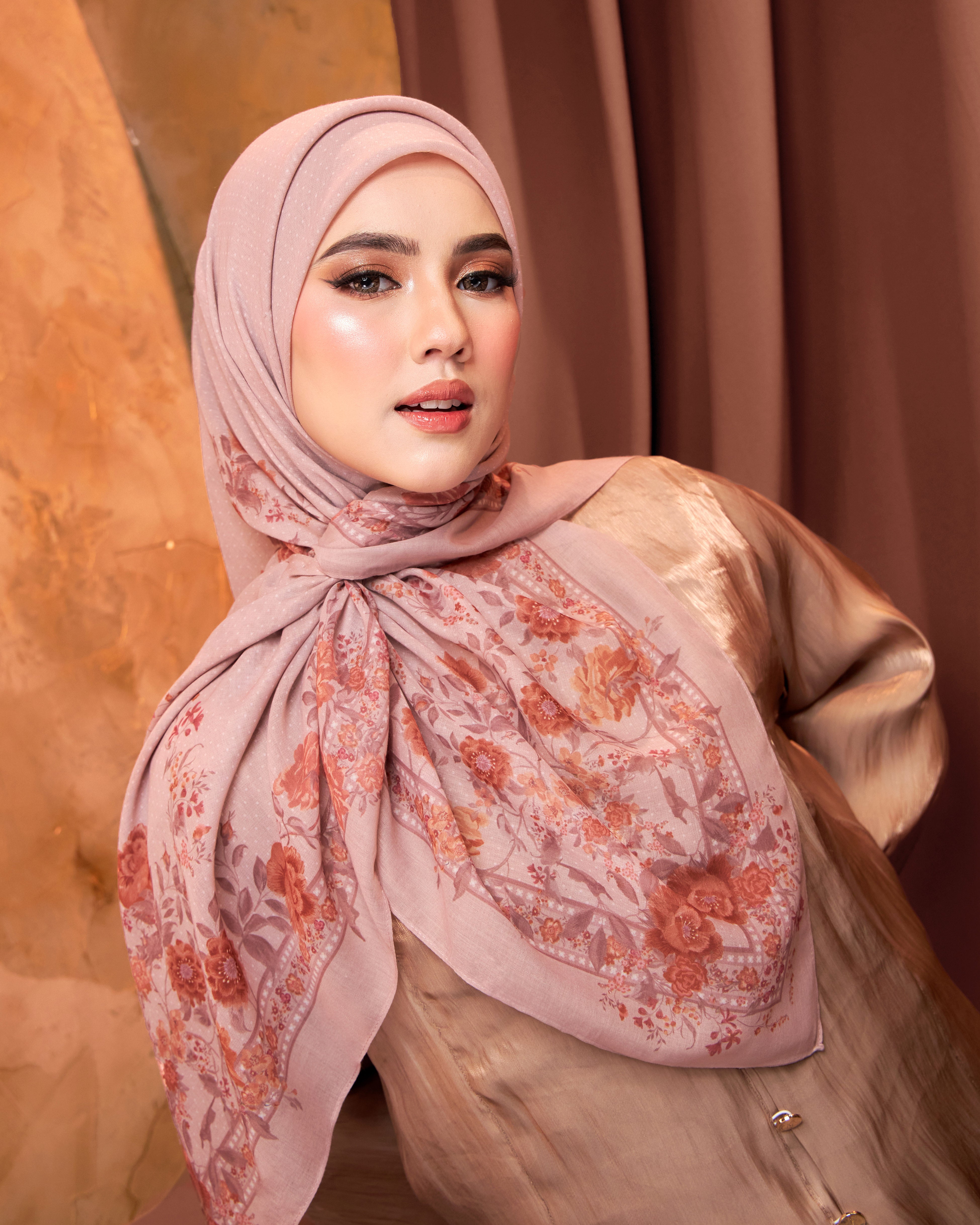 Kebaya in Suri Rose Dust