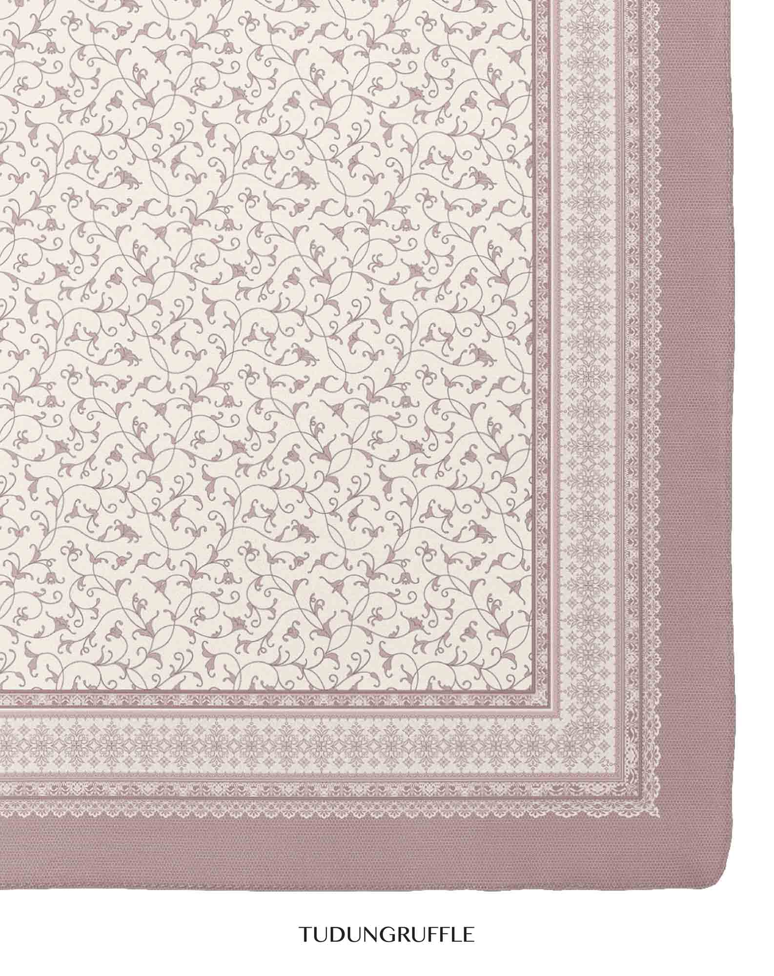 Aurelie in Sweet Pink