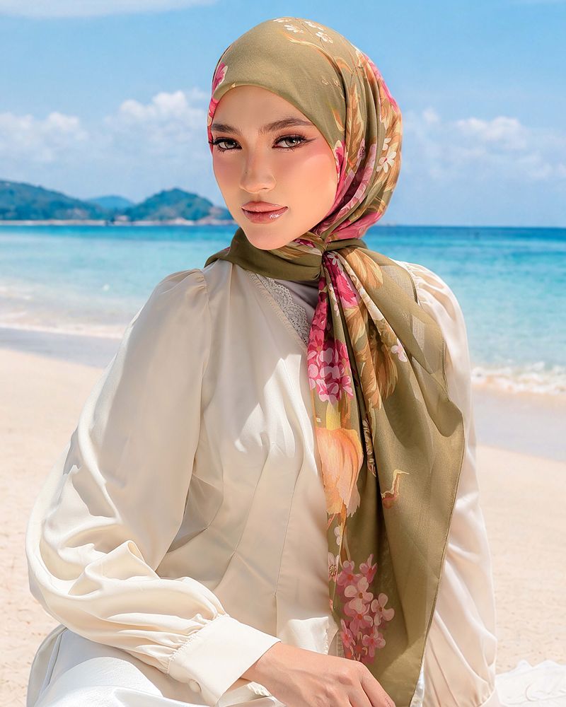 Vintage Floral in Sylvan