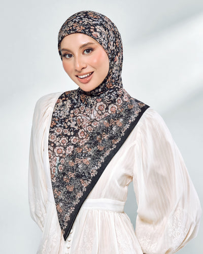 Bloomie in Starry Noir