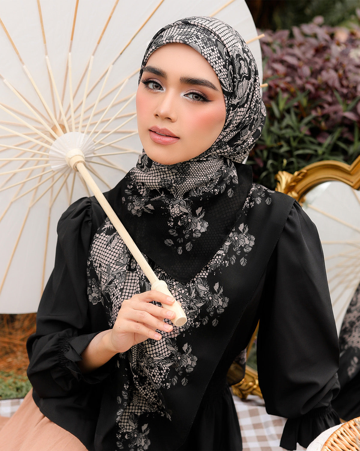 Lace in Velina