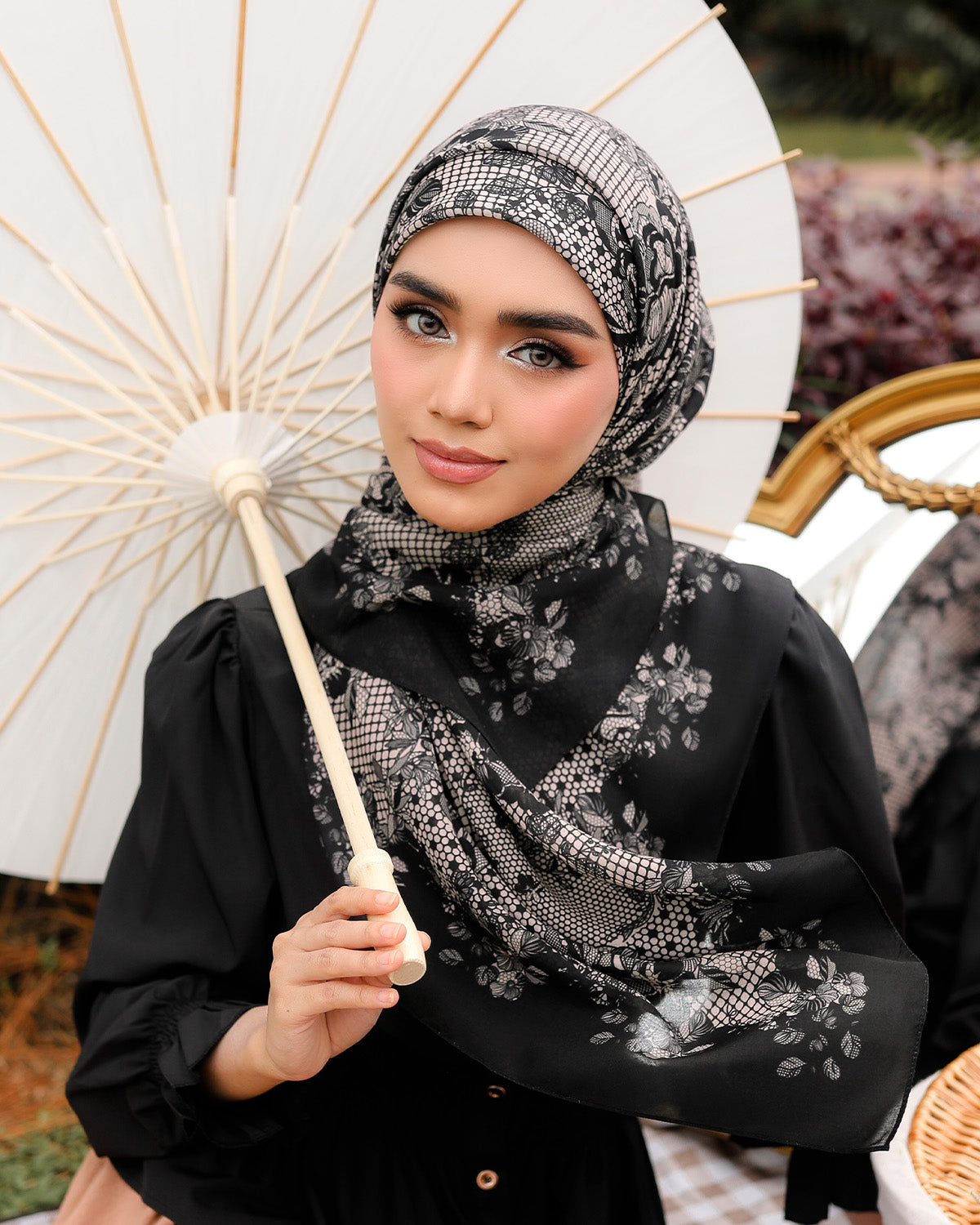 Lace in Velina