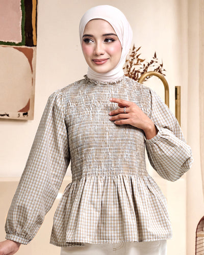Vella Top in Delicate Green