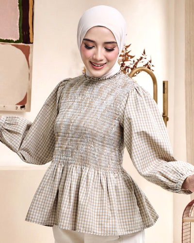 Vella Top in Delicate Green