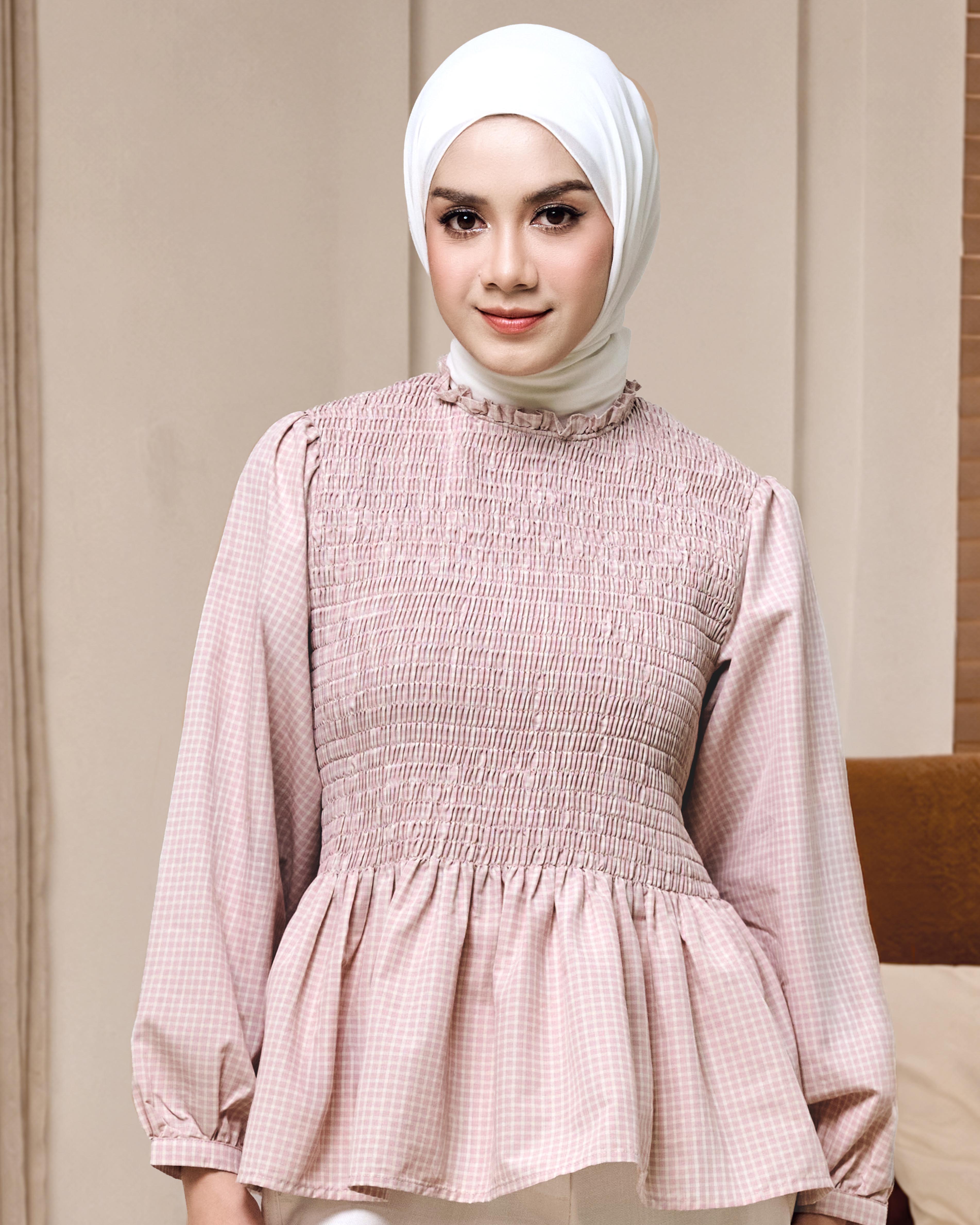 Vella Top in Delicate Pink