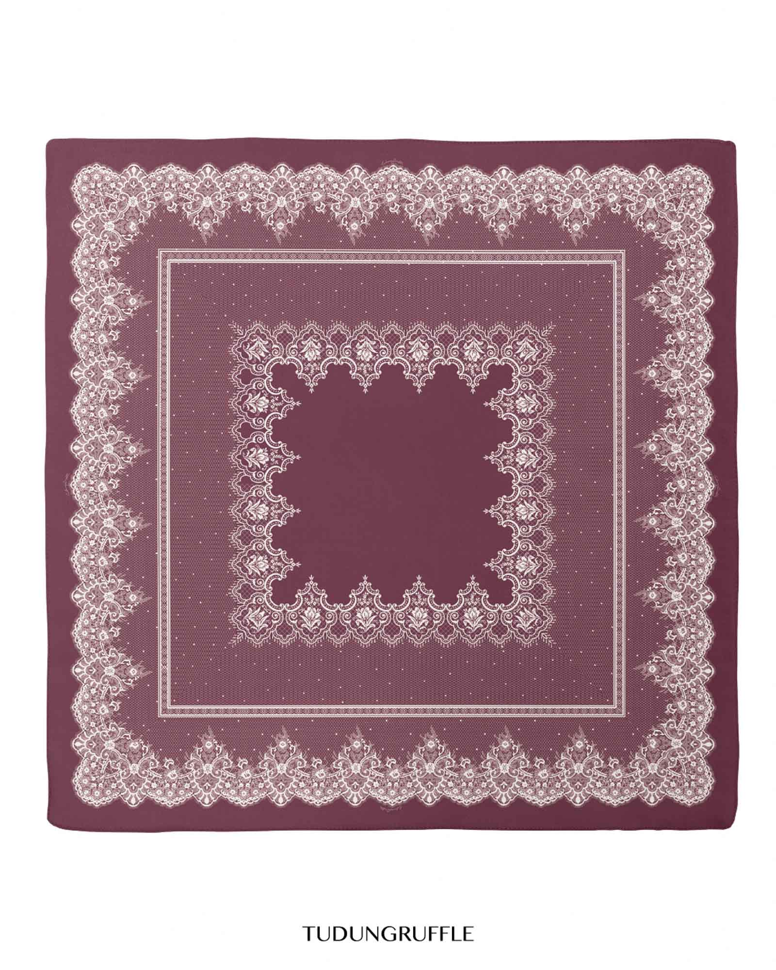 Chantilly in Velvet Cream