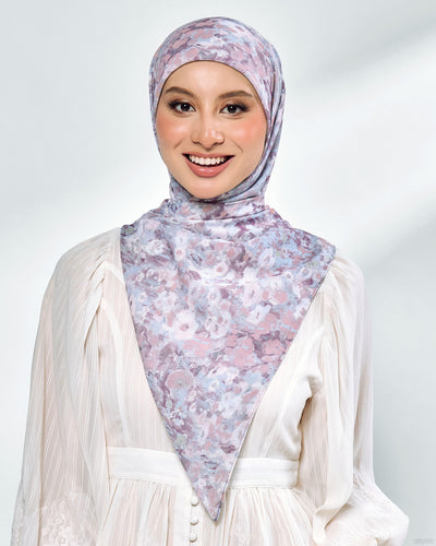 Claude in Bayung