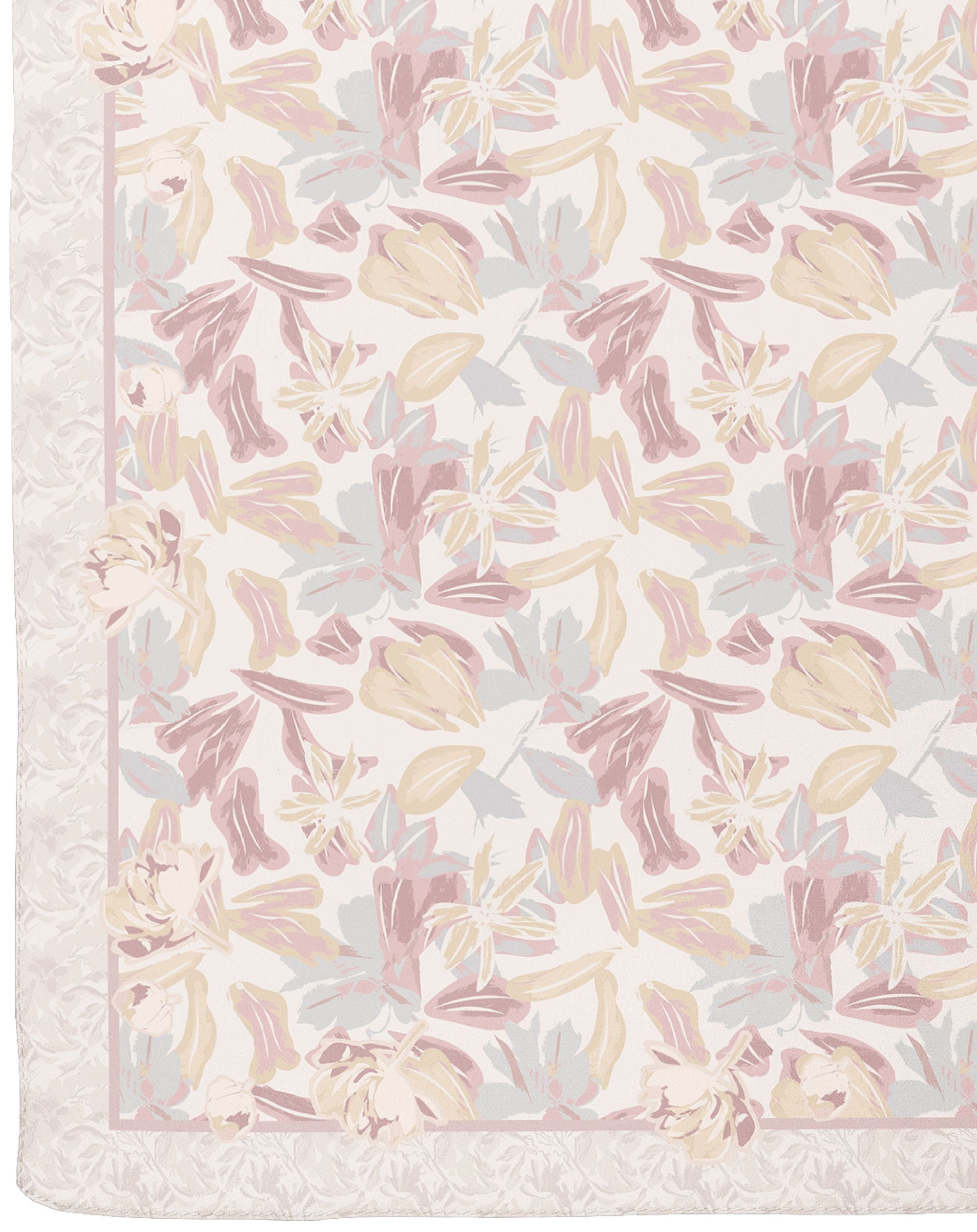 Poppy in Cosmic Cream