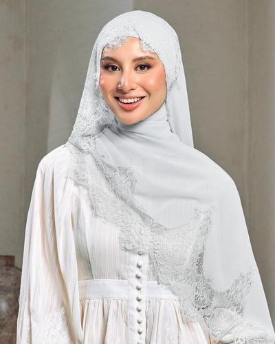 LARISSA SHAWL