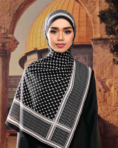 Kaffiyeh in Jet Black Shawl