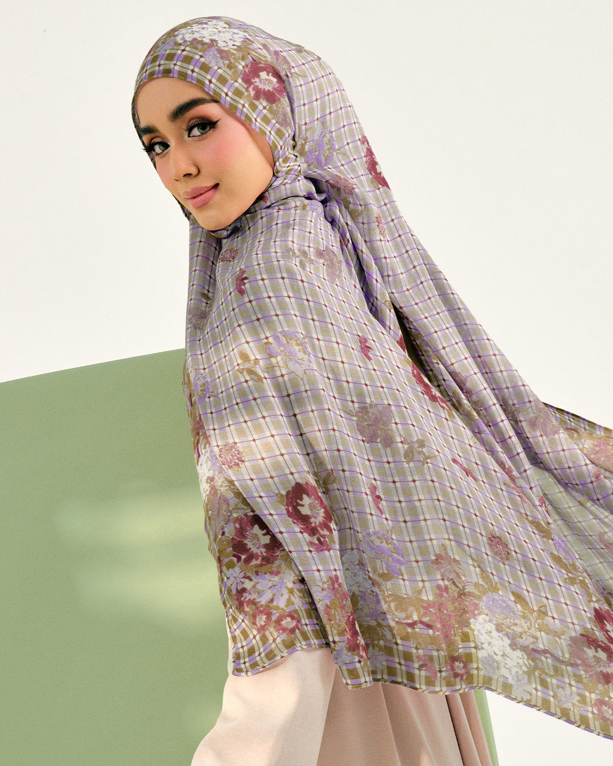 Cottage Bloom in Linden Modal Shawl