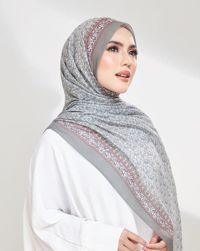 Srikandi Cotton Shawl in Akik